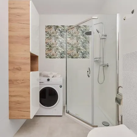 Apartament Piekna Z Parkingiem By Renters Appartement
